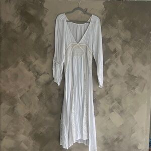 White Long Sleeve Maxi Dress